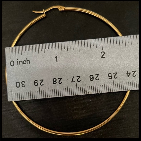 FASHION JEWELRY HOOPS EARRINGS STAINLESS STEEL CLASSIC FOR WOMEN’S  GOLD COLOR - Picture 4 of 7